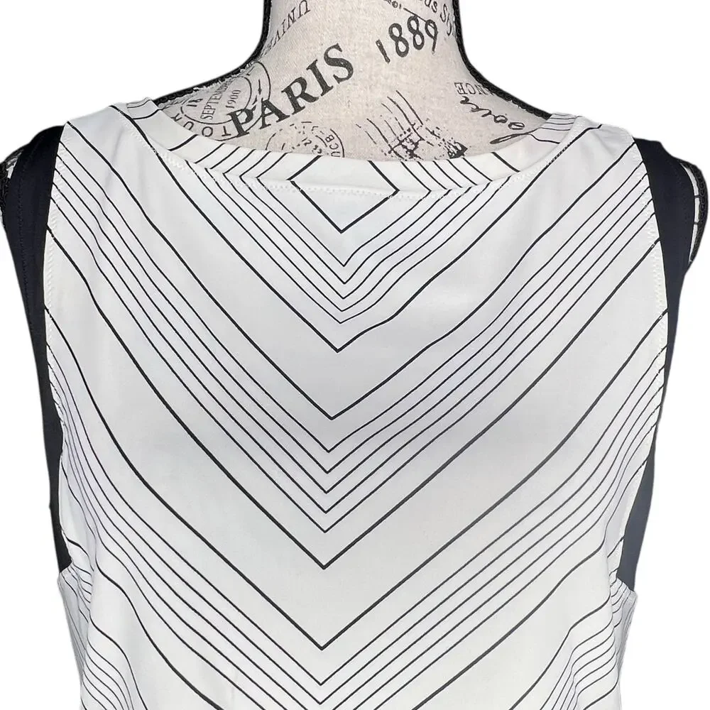 Athleta (L) Chevron Rashguard Lycra Xtra Life Crewneck Slimming Swim Tank Top